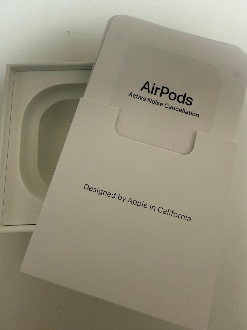 【正規品】AirPods4アクティブノイズキャンセリング搭載 イヤホンカバー付き