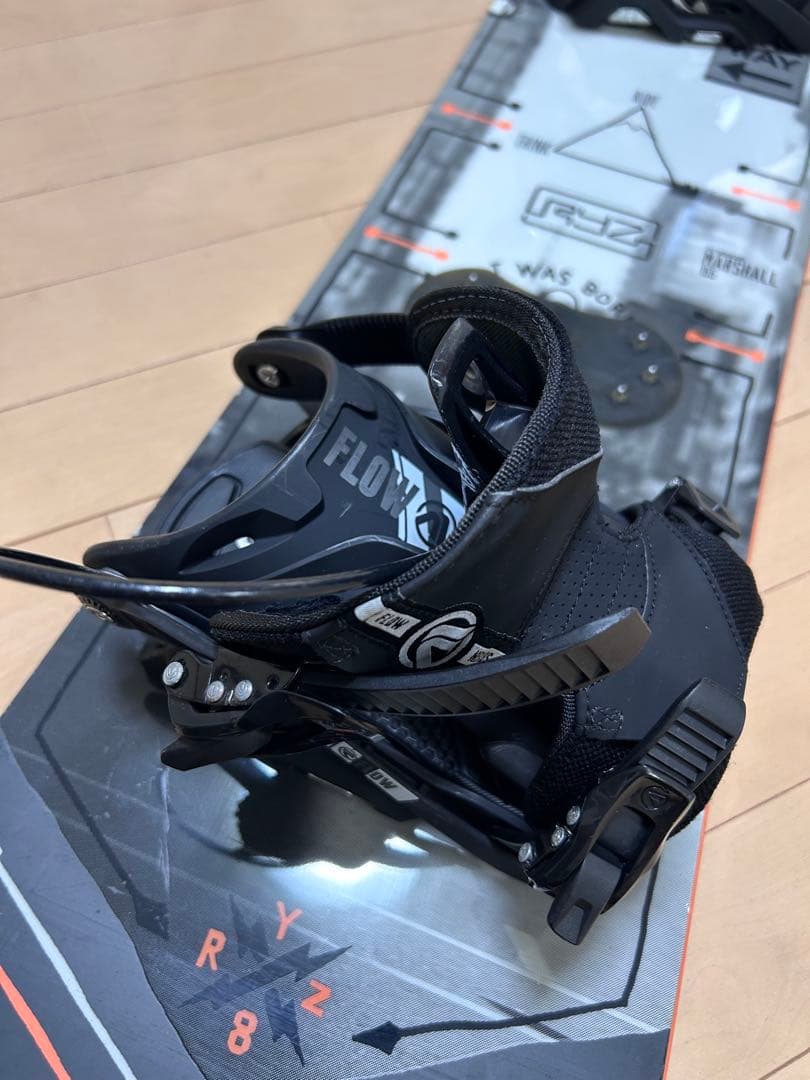 [シーズン到来！]スノーボード FLOWバインディングなど丸ごとセット