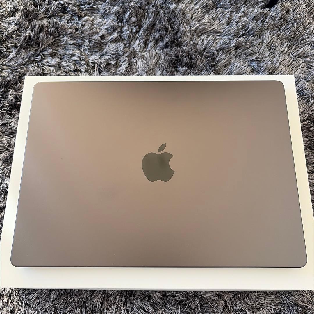 MacBook Pro M3 14インチ 18G ブラック 本体