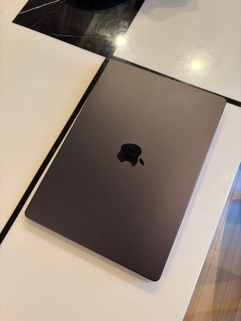 MacBook Pro M3 14インチ 18G ブラック 本体