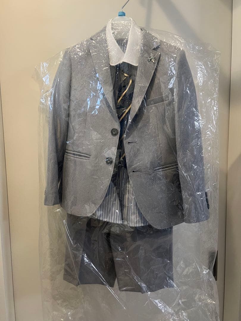 プティマイン スーツ120 グレー 2025年 昨年のモデルです！