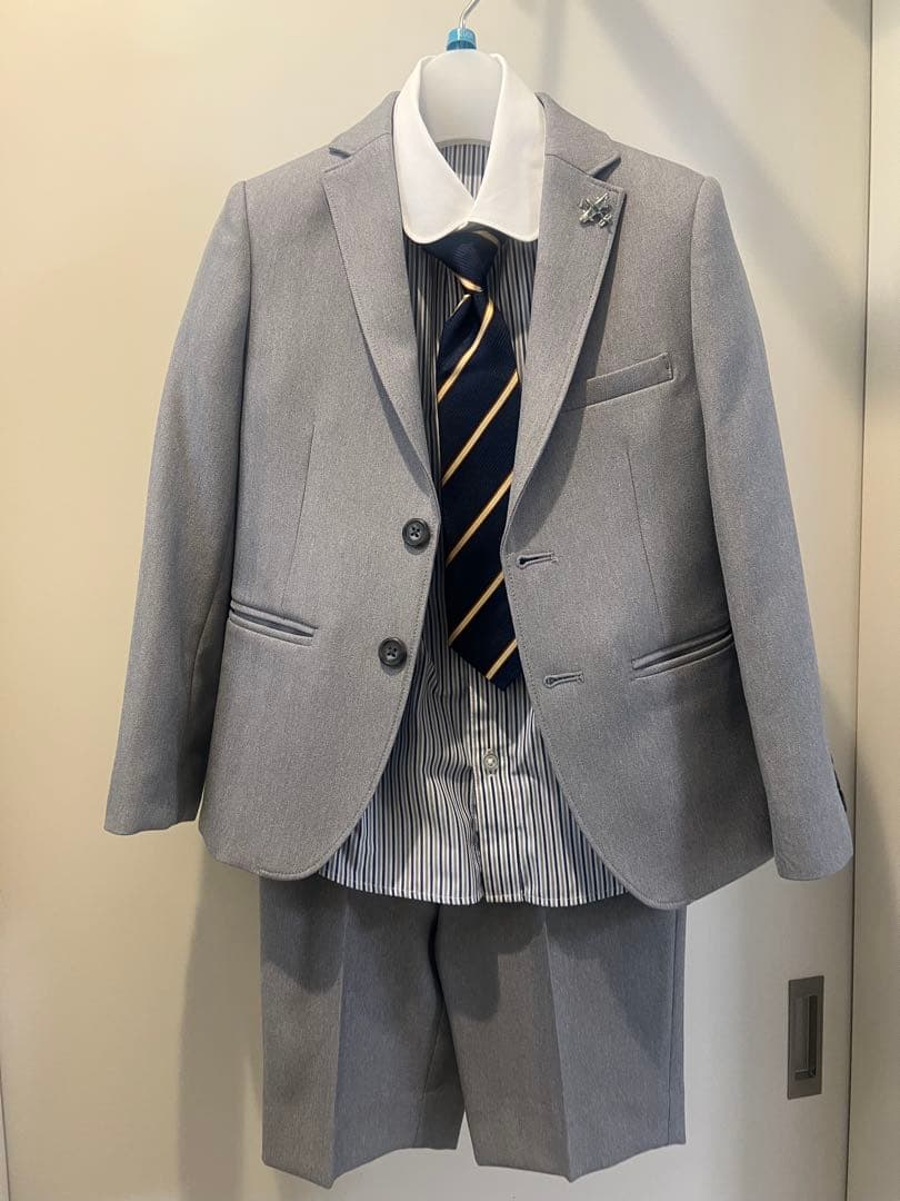 プティマイン スーツ120 グレー 2025年 昨年のモデルです！