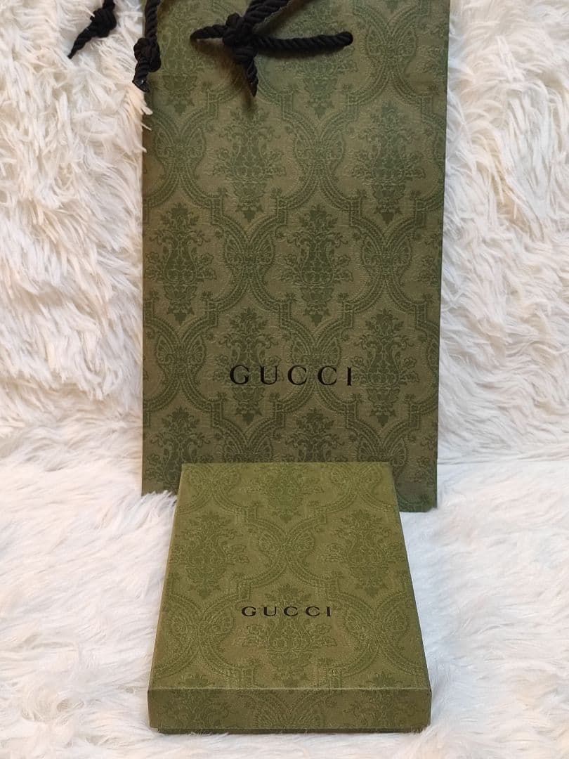 ♡R♡ 新品 未使用 GUCCI iPhone 15 PRO ケース