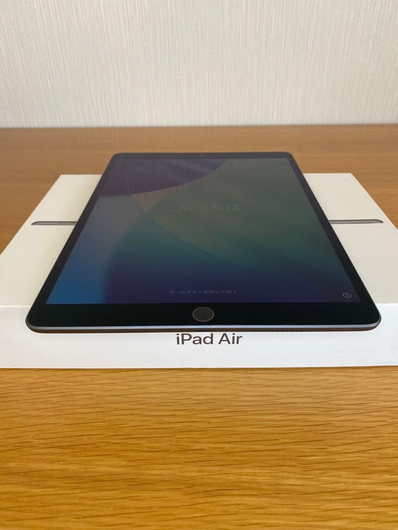 iPad Air 第3世代 未使用に近い　純正付属品付　iPad本体