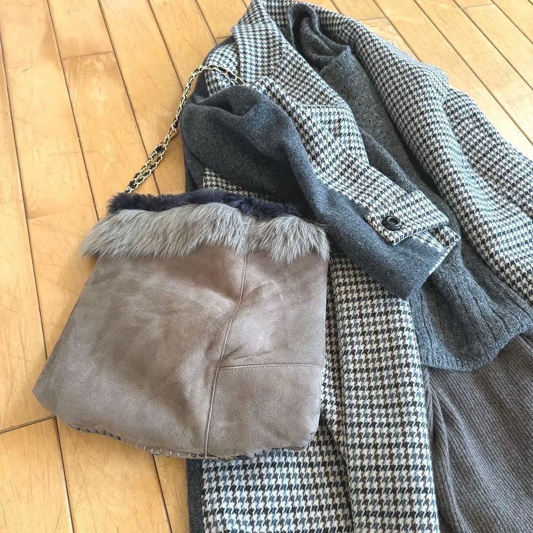 美品❗️羊革シープスキン　ボア　チェーンショルダーバッグ　リバーシブル可