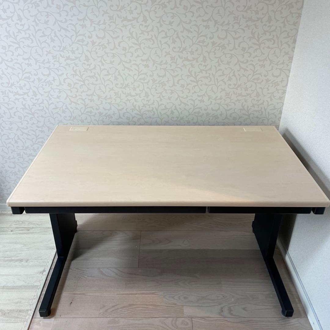 コクヨ　デスク INVENTシリーズ　本体ブラック　天板ホワイトナチュラル