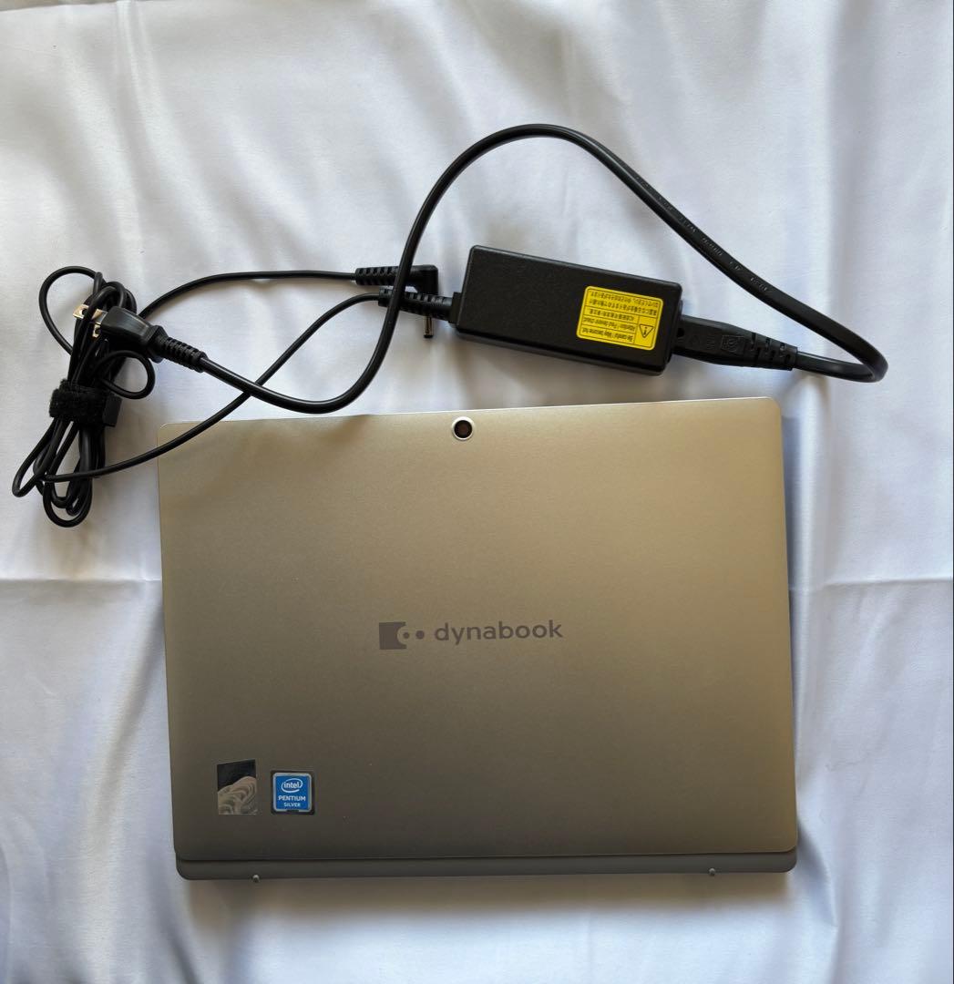 Windowsノート本体 dynabook F60/KW