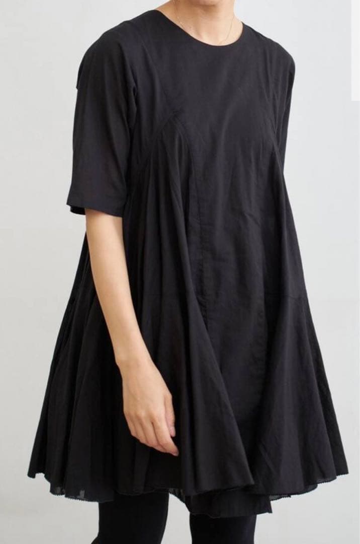AAYUSHI/アユーシ　ボリュームフレアハーフスリーブワンピース