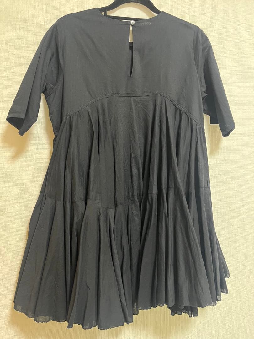 AAYUSHI/アユーシ　ボリュームフレアハーフスリーブワンピース