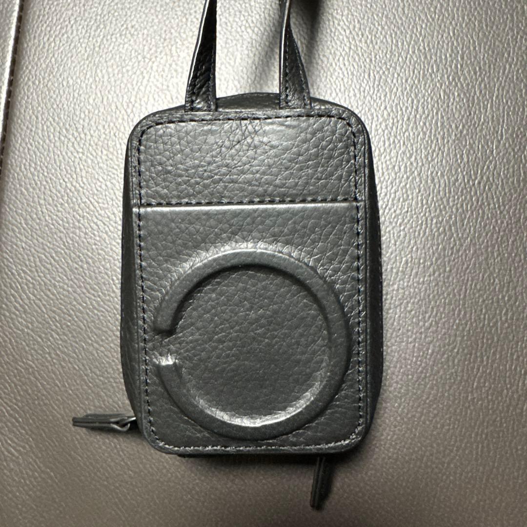 objcts.io アジャスタブルレザーストラップ一体型 マイクロバッグ