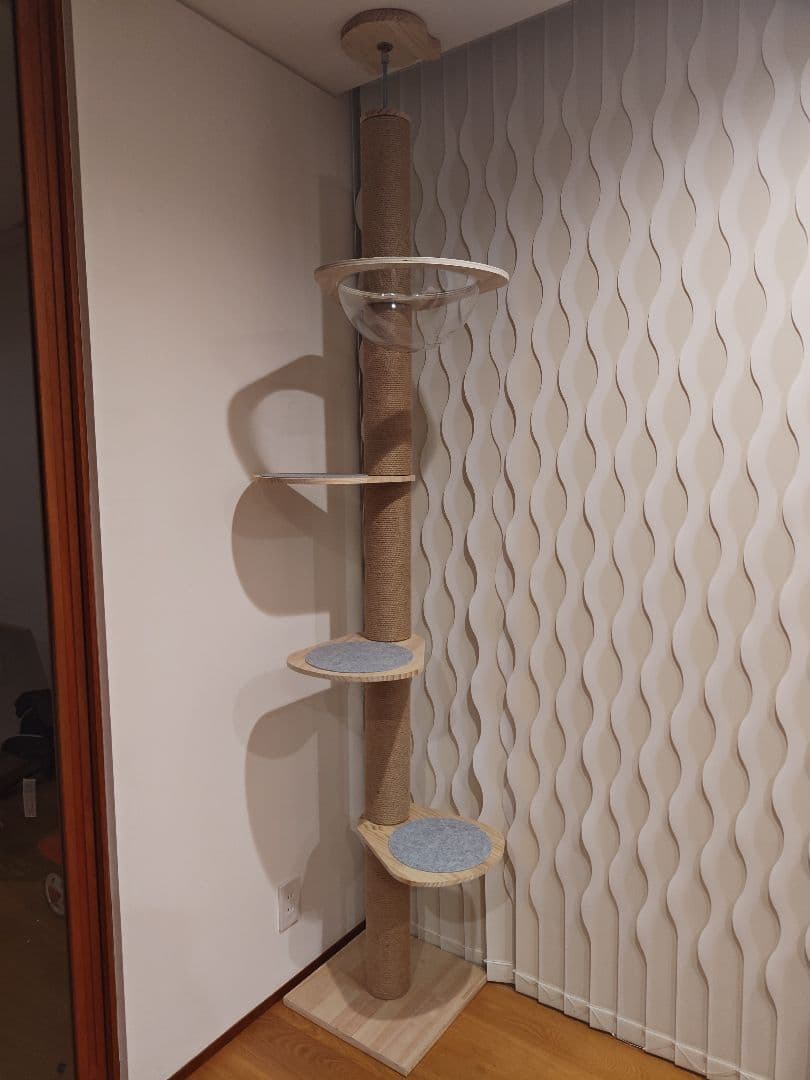 突っ張り型キャットタワー 麻 木材 透明ボウル付き