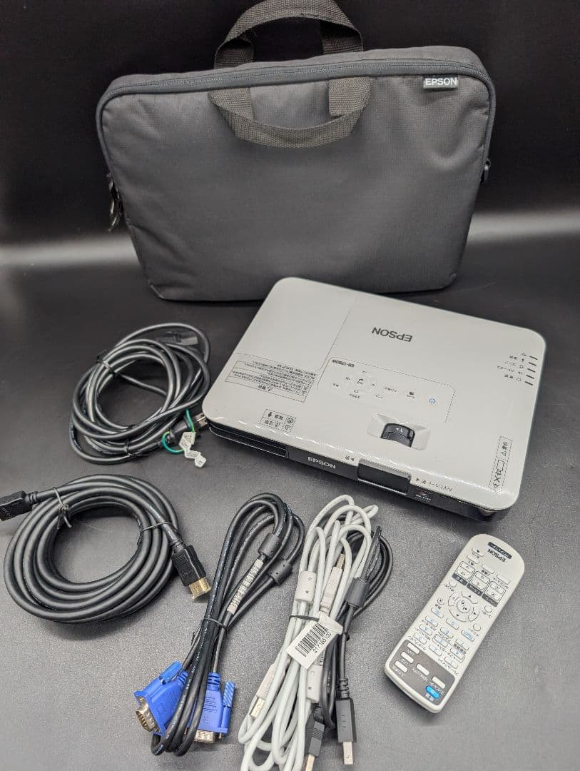 EPSON EB-1780W プロジェクター　リモコン付き