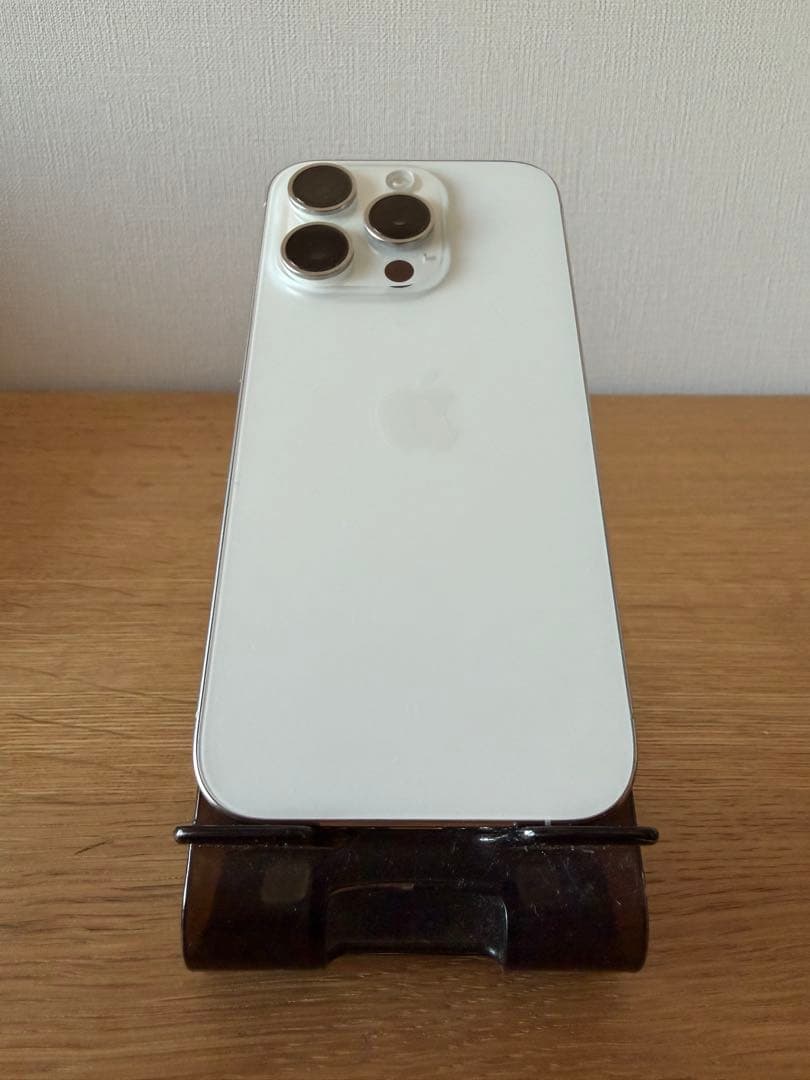 Apple iPhone15Pro white USA 無音 256GB