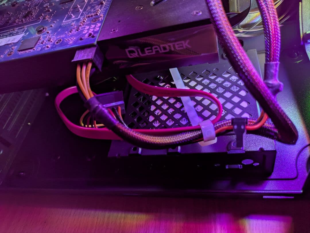 た*）様 期間限定! 12月14日まで激安スタート!! ZALMAN　T8 　マ