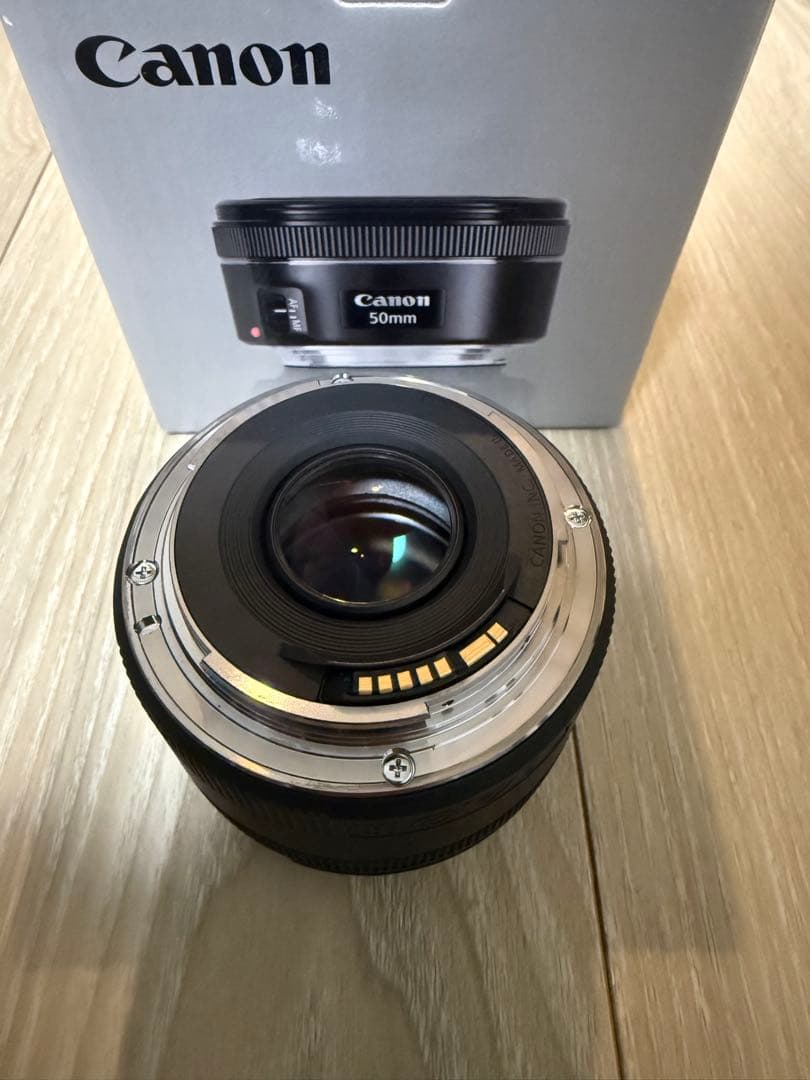 Canon EF 50mm f/1.8 STM レンズ