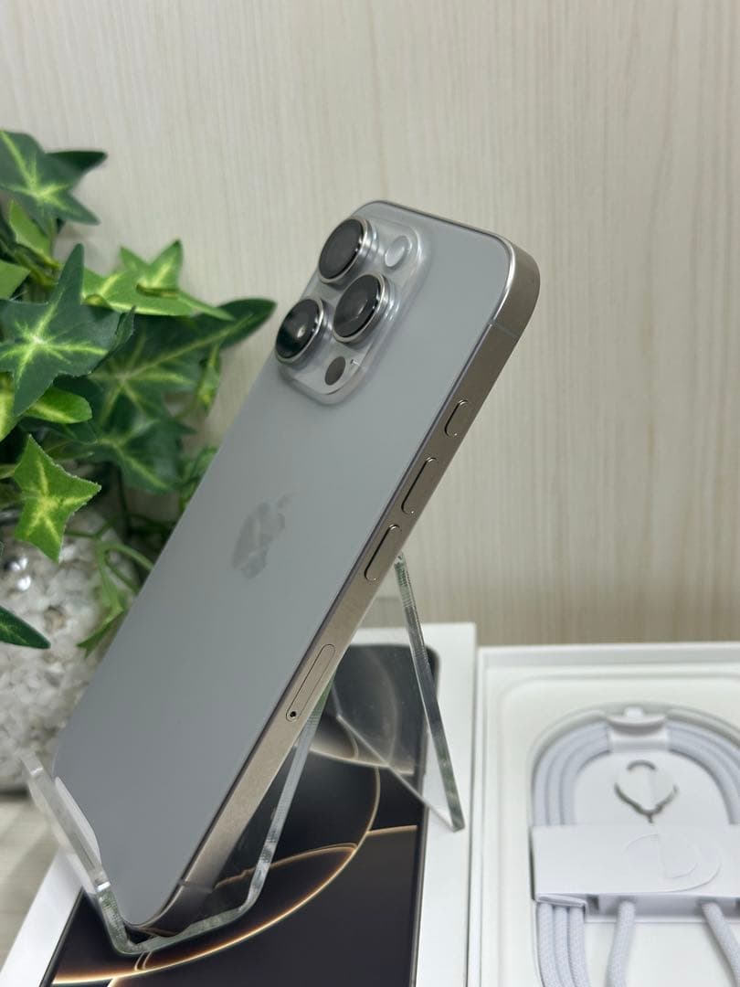 ✅【ほぼ未使用】⭐️iPhone 16 Pro ナチュラル❣️国内版・100％