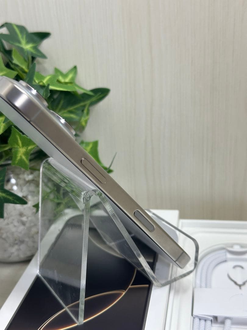 ✅【ほぼ未使用】⭐️iPhone 16 Pro ナチュラル❣️国内版・100％