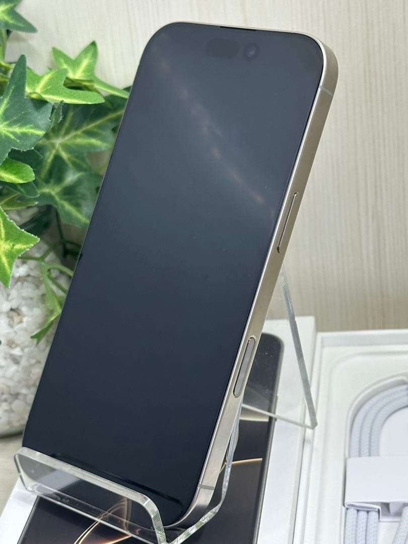 ✅【ほぼ未使用】⭐️iPhone 16 Pro ナチュラル❣️国内版・100％