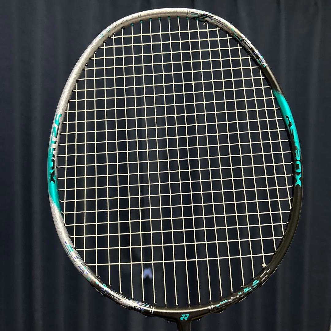YONEX　アストロクス88d pro 4u5