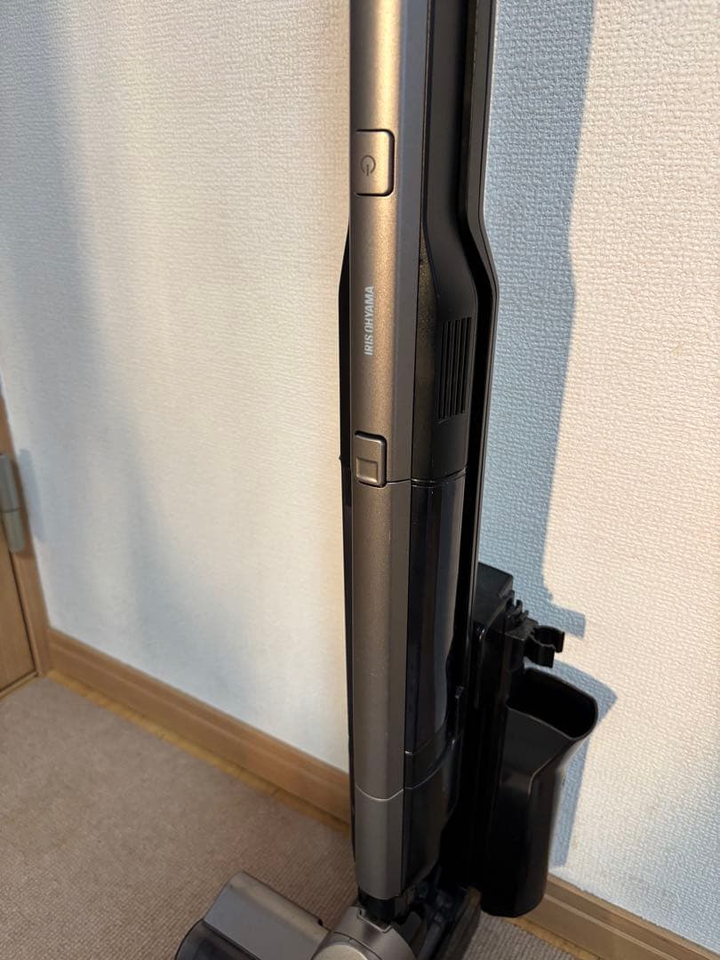 アイリスオーヤマ　コードレス サイクロン掃除機　自走式 SCD-P1P-T