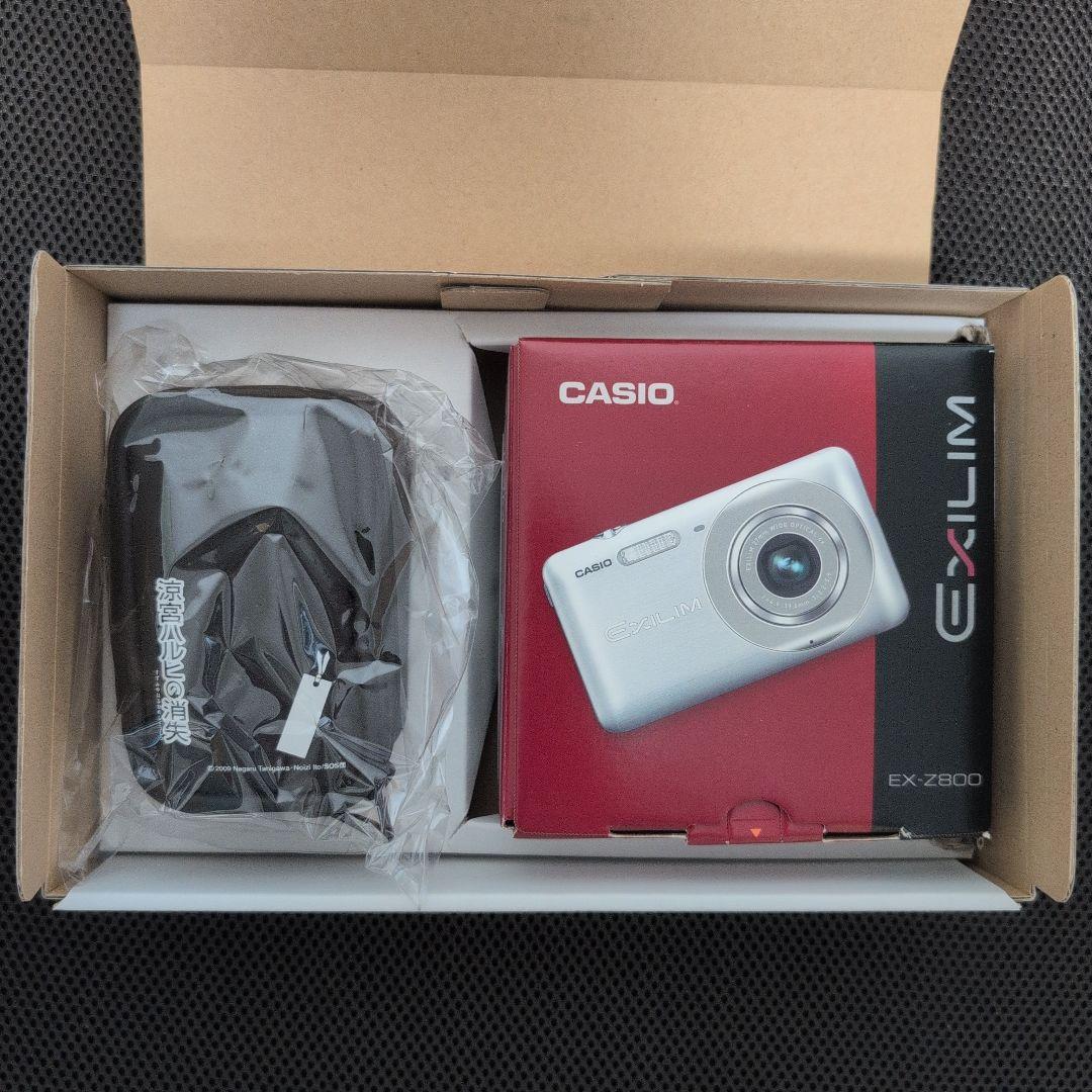 デジタルカメラ　涼宮ハルヒの消失コラボモデル　中古