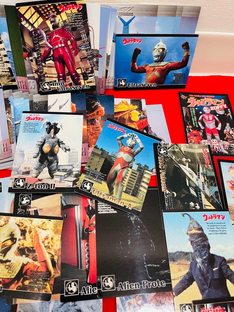 初版1997年 カードダスマスターズ ウルトラマン、円谷プロカード　約90枚