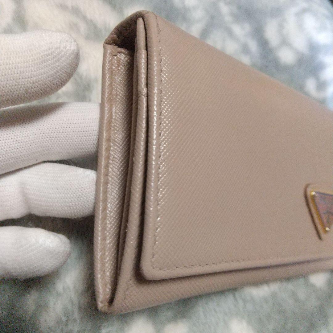 PRADA サフィアーノレザー 三角ロゴ長財布 ベージュ系