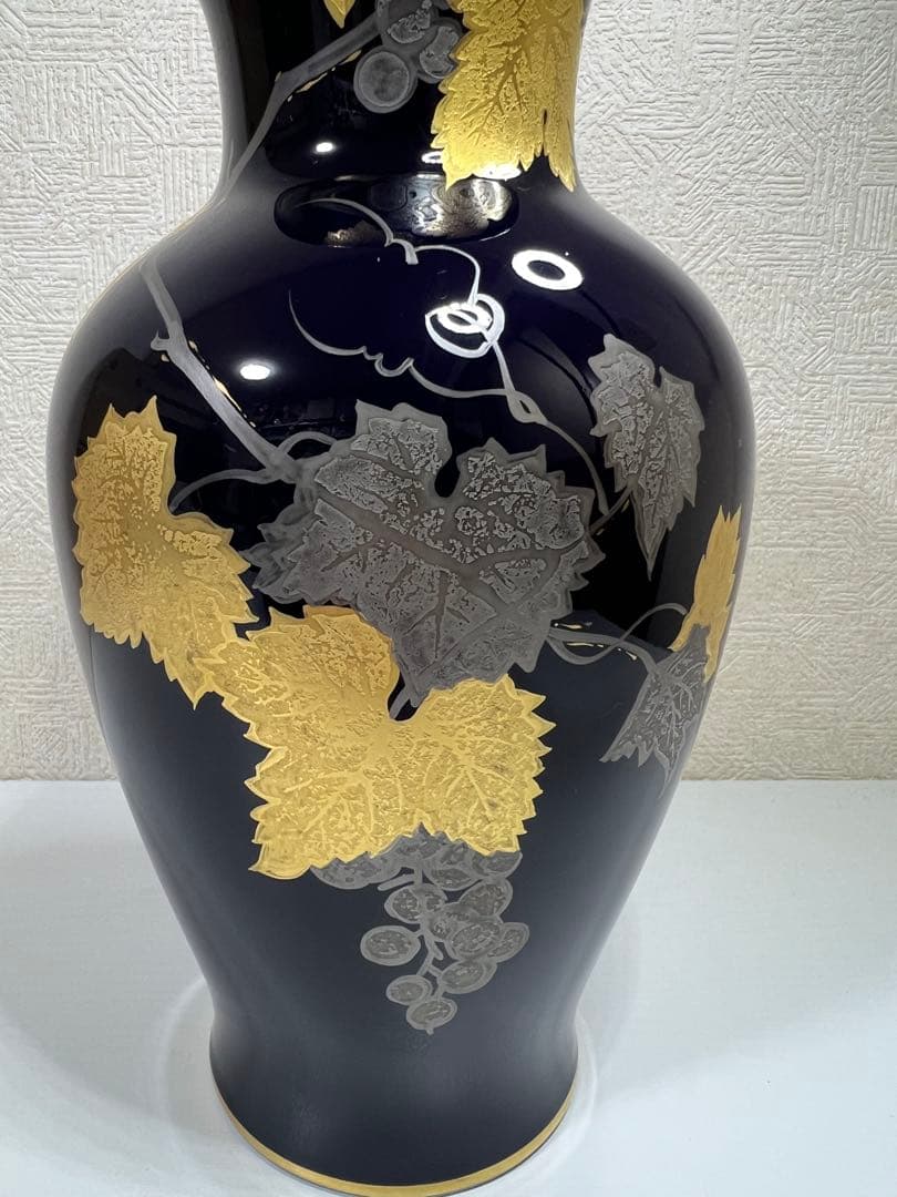 美品　大倉陶園　壺型花瓶　28cm 金彩葡萄　瑠璃金蝕ぶどう　フラワーベース