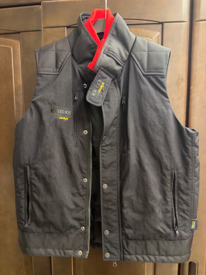 KNICKS ニックス　防寒ベスト 新品　L