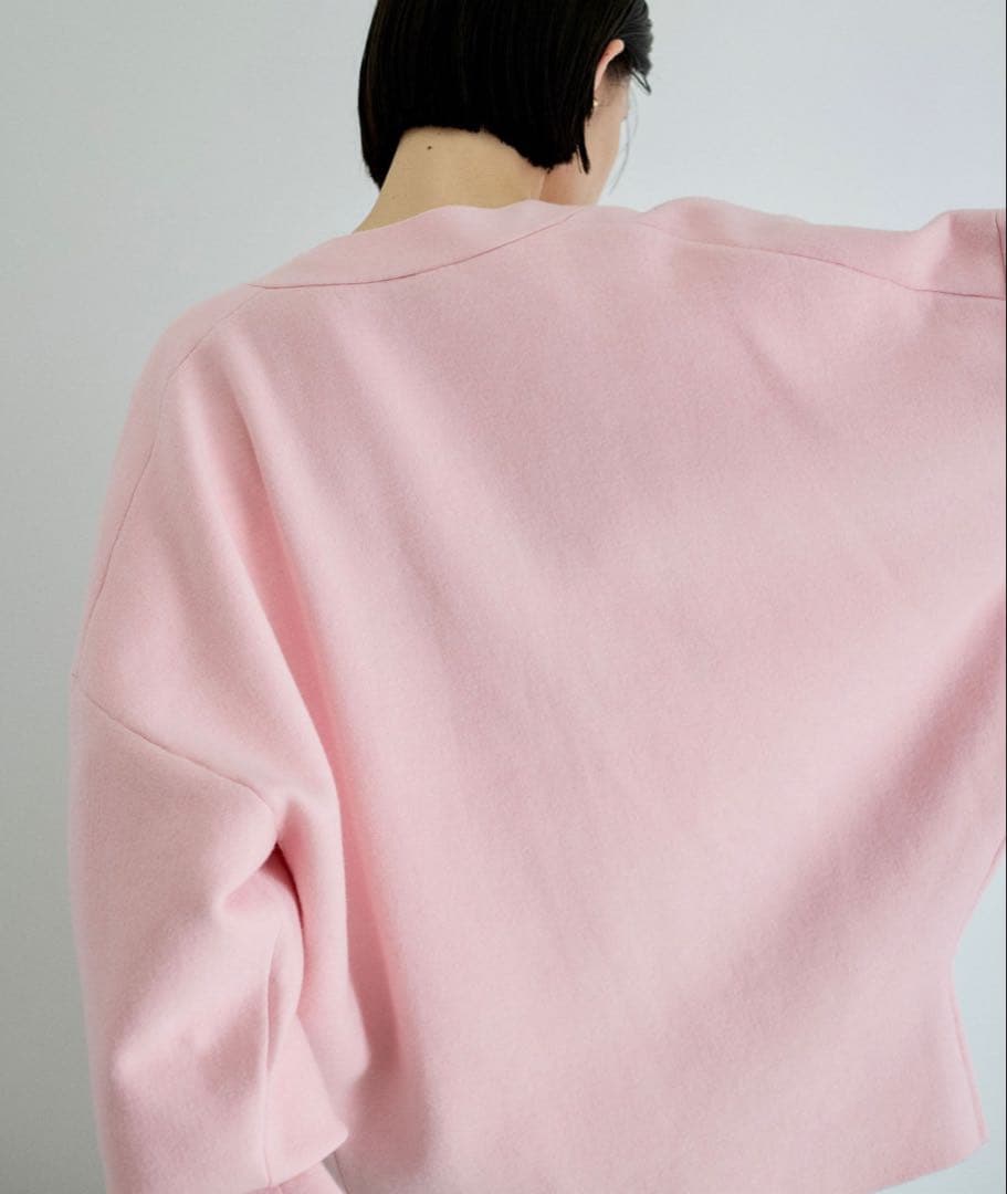 新品 アダムエロペ　トライアングルボタンミドルカーディガン　ブルー　長袖　ピンク