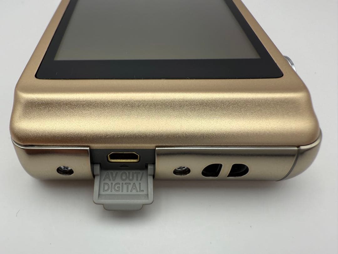 【極美品】 Panasonic LUMIX DMC-FH7 ゴールド