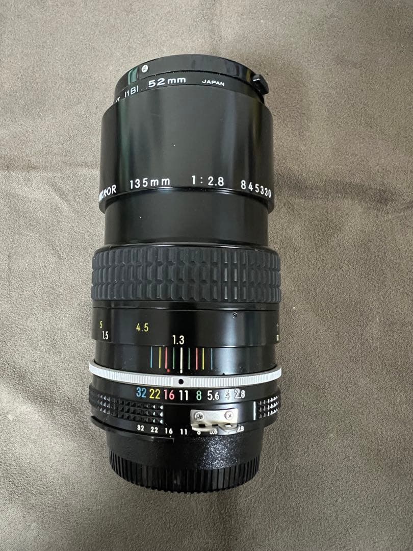 Nikkor 135mm f/2.8 レンズ