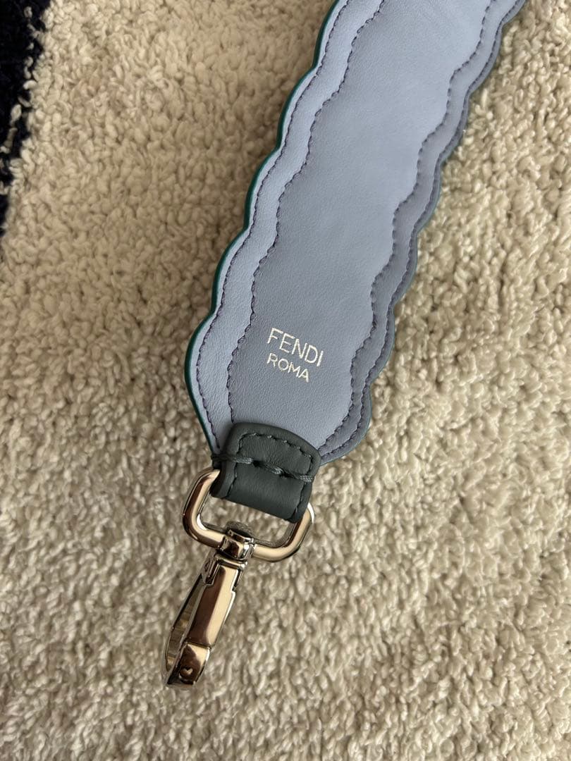 Fendi ストラップユー　パール