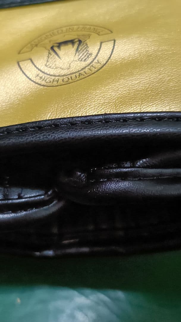 清*郎様 Venum ボクシンググローブ Isami オープンフィンガーグローブ