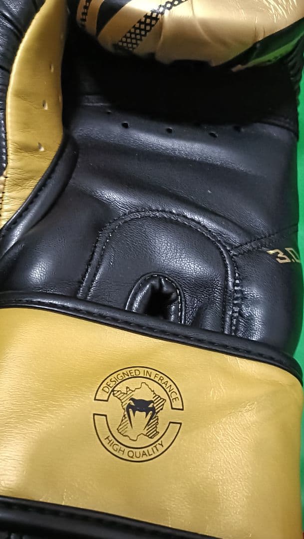 清*郎様 Venum ボクシンググローブ Isami オープンフィンガーグローブ