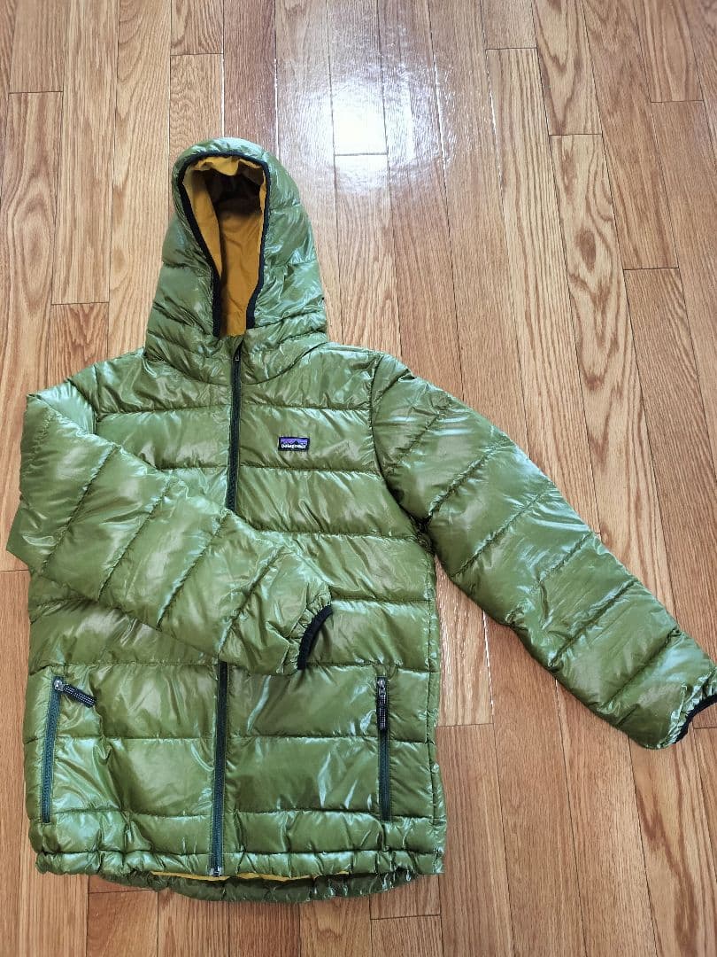 専用です。　　patagonia フード付きダウンジャケット オリーブグリーン