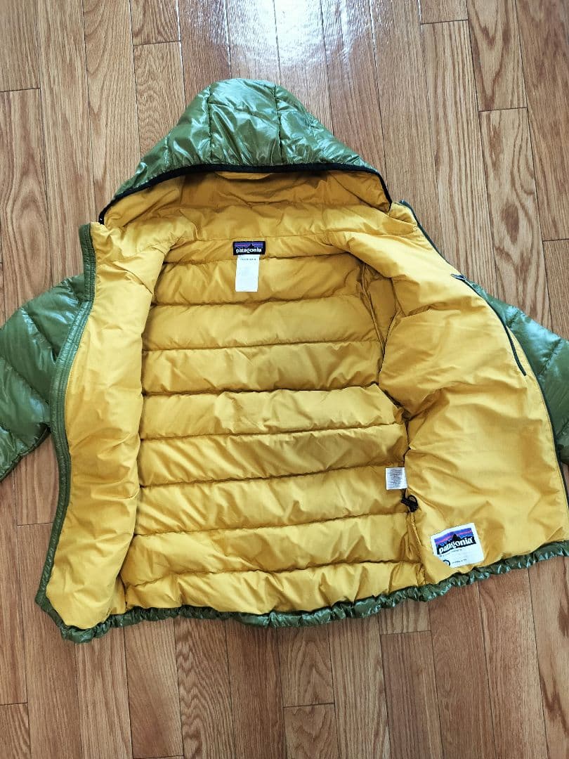 専用です。　　patagonia フード付きダウンジャケット オリーブグリーン