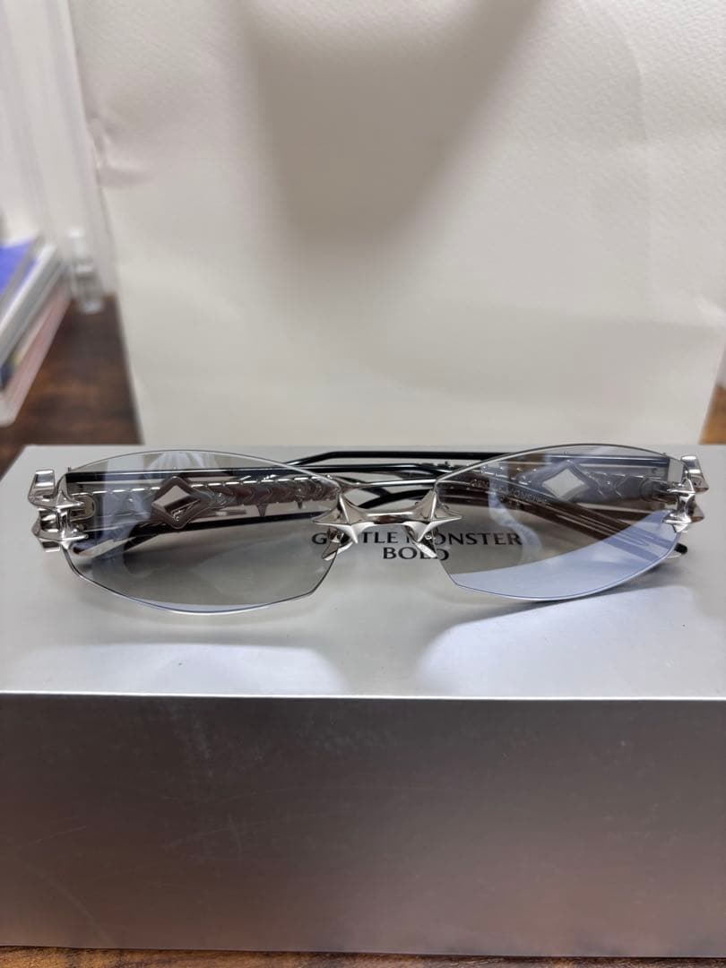 小物 GentleMonster BoldCollection Manifesto02