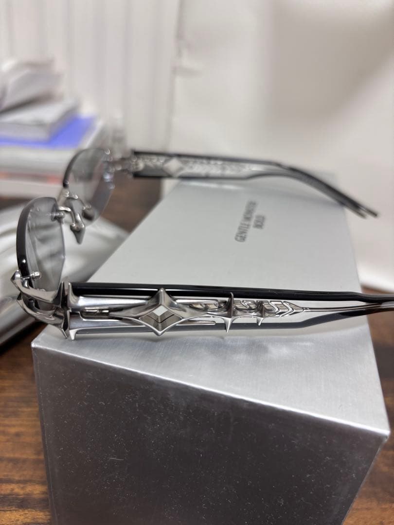 小物 GentleMonster BoldCollection Manifesto02