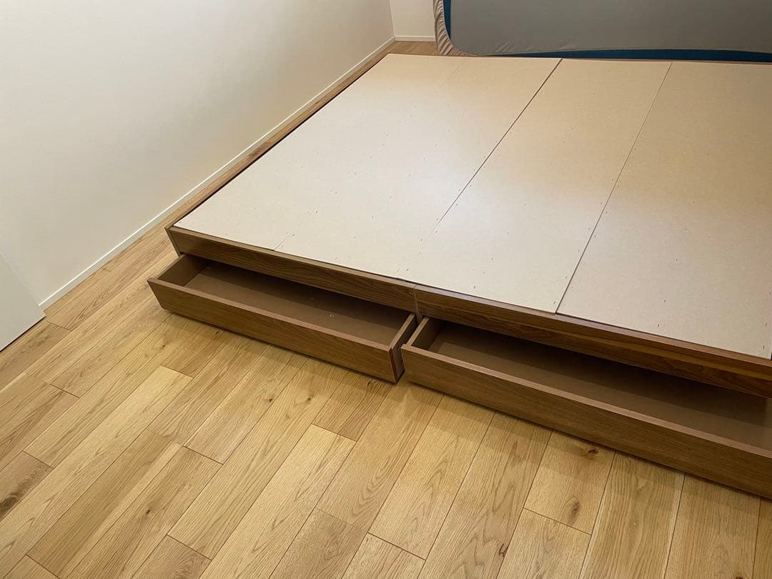 ベッドフレーム クイーン 棚・コンセント付収納ベッド Montray モントレー