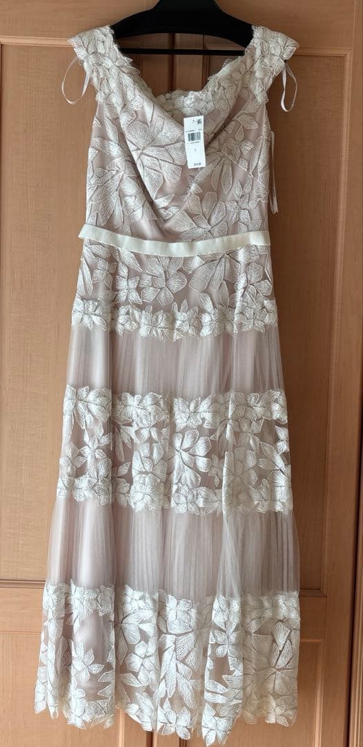 新品 TADASHI SHOJI タダシ ショージ ミモレ丈 ワンピース ドレス