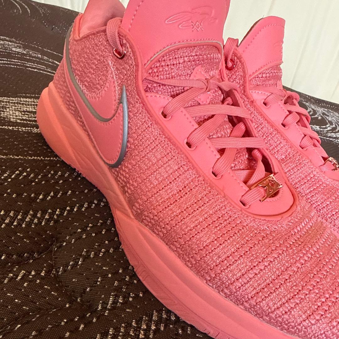 レブロン20 ピンクダイヤモンド