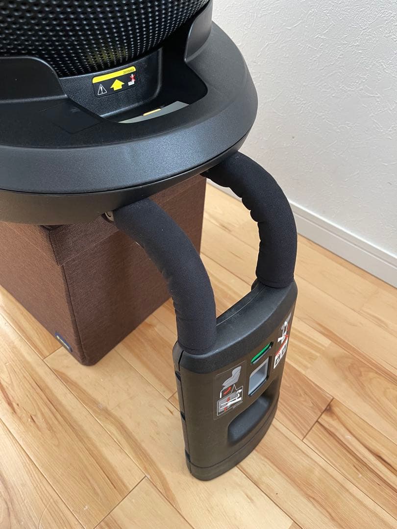 【美品】エールベベ クルット5 Oui isofix 新生児対応チャイルドシート