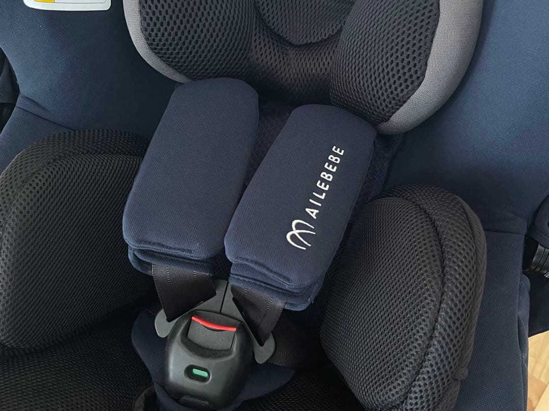 【美品】エールベベ クルット5 Oui isofix 新生児対応チャイルドシート