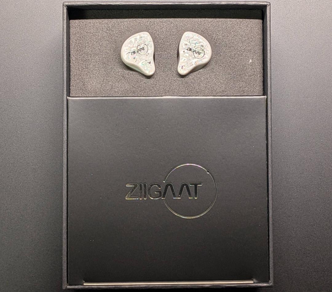 ZiiGaat x Fresh Reviews Arete 白色イヤホン