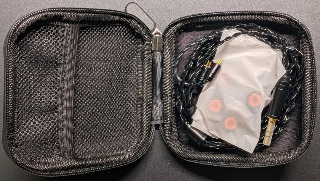 ZiiGaat x Fresh Reviews Arete 白色イヤホン