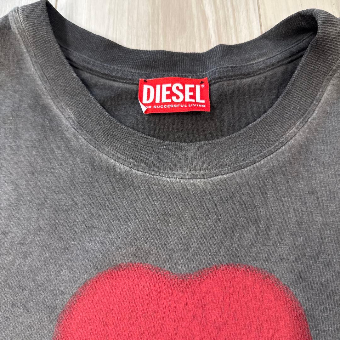 DIESEL ハート型ロゴ 半袖Tシャツ グレー