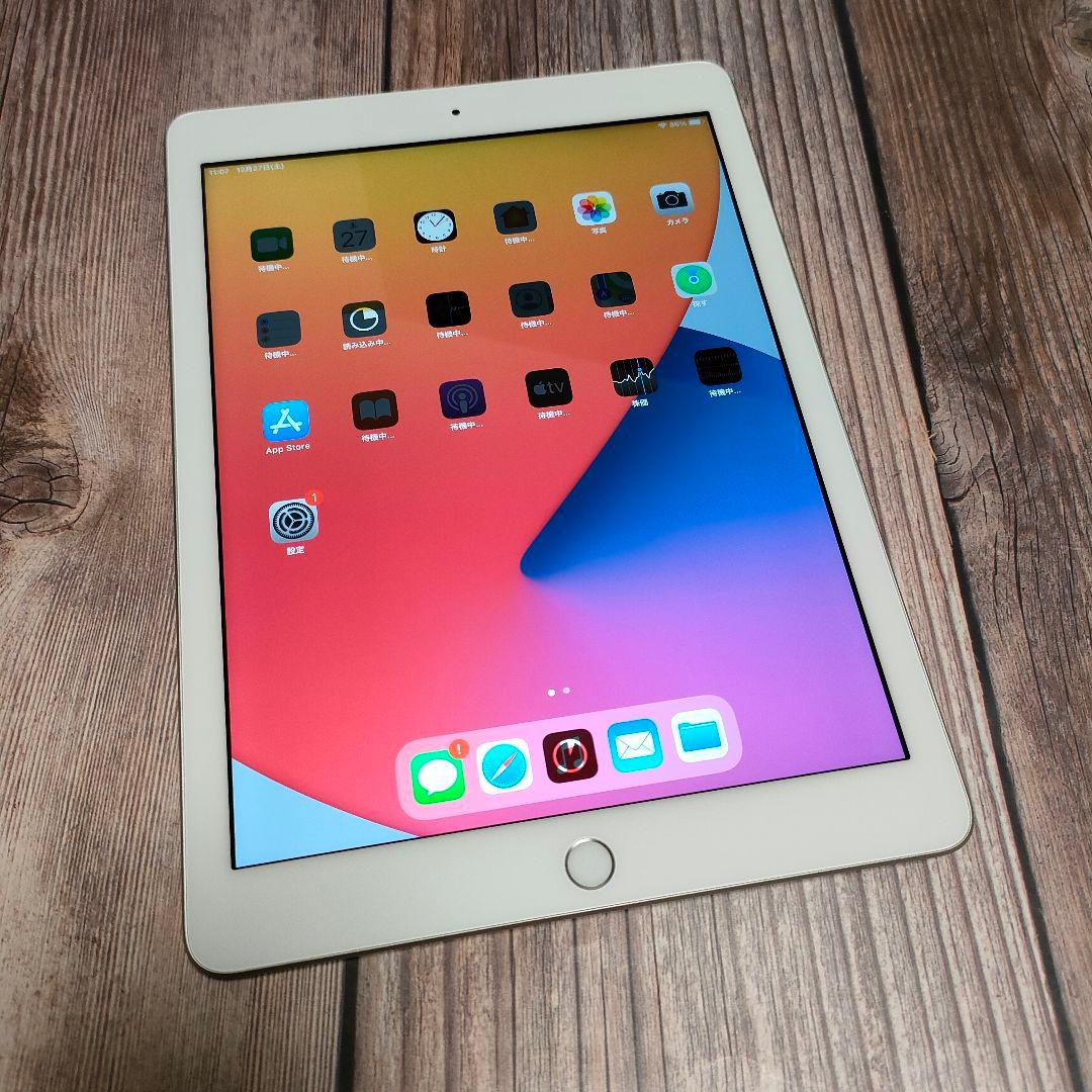 Apple iPad 第6世代 32GB SIMフリー シルバー 美品