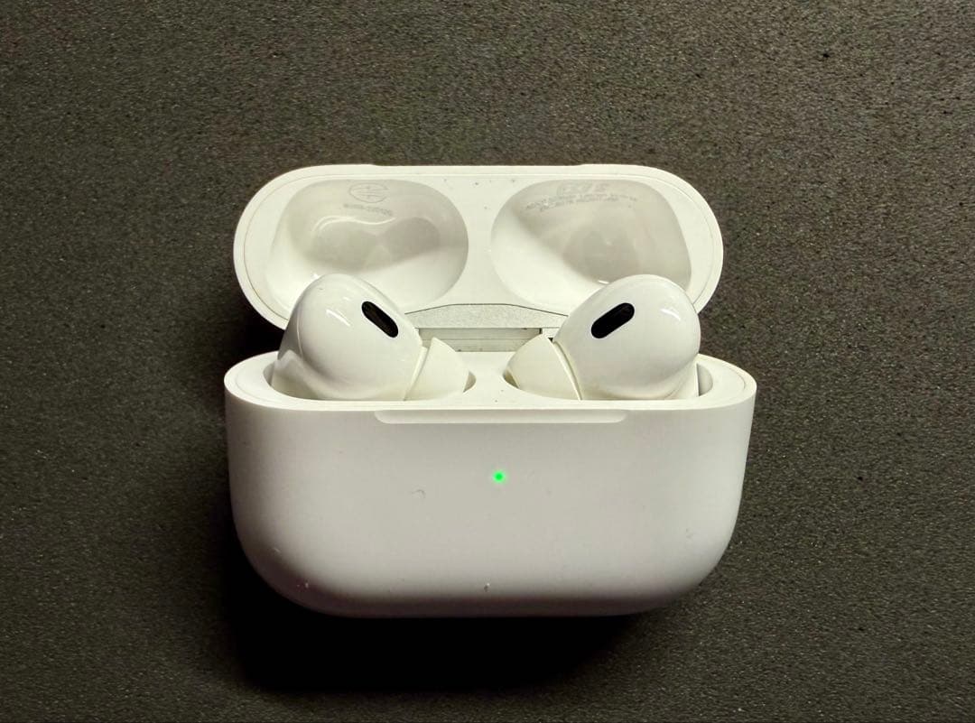Apple AirPods Pro2 & ケース