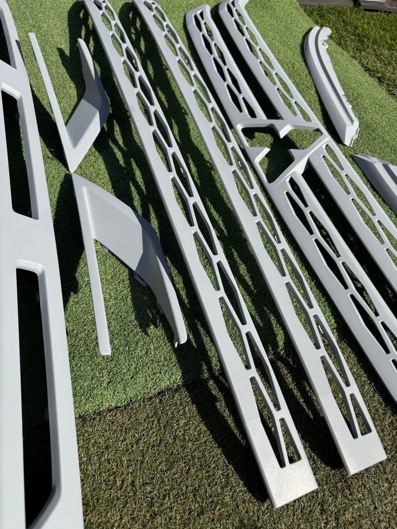 デリカd5 フロントグリル　ロアバンパー　ラプターライナー塗装　塗装後未使用